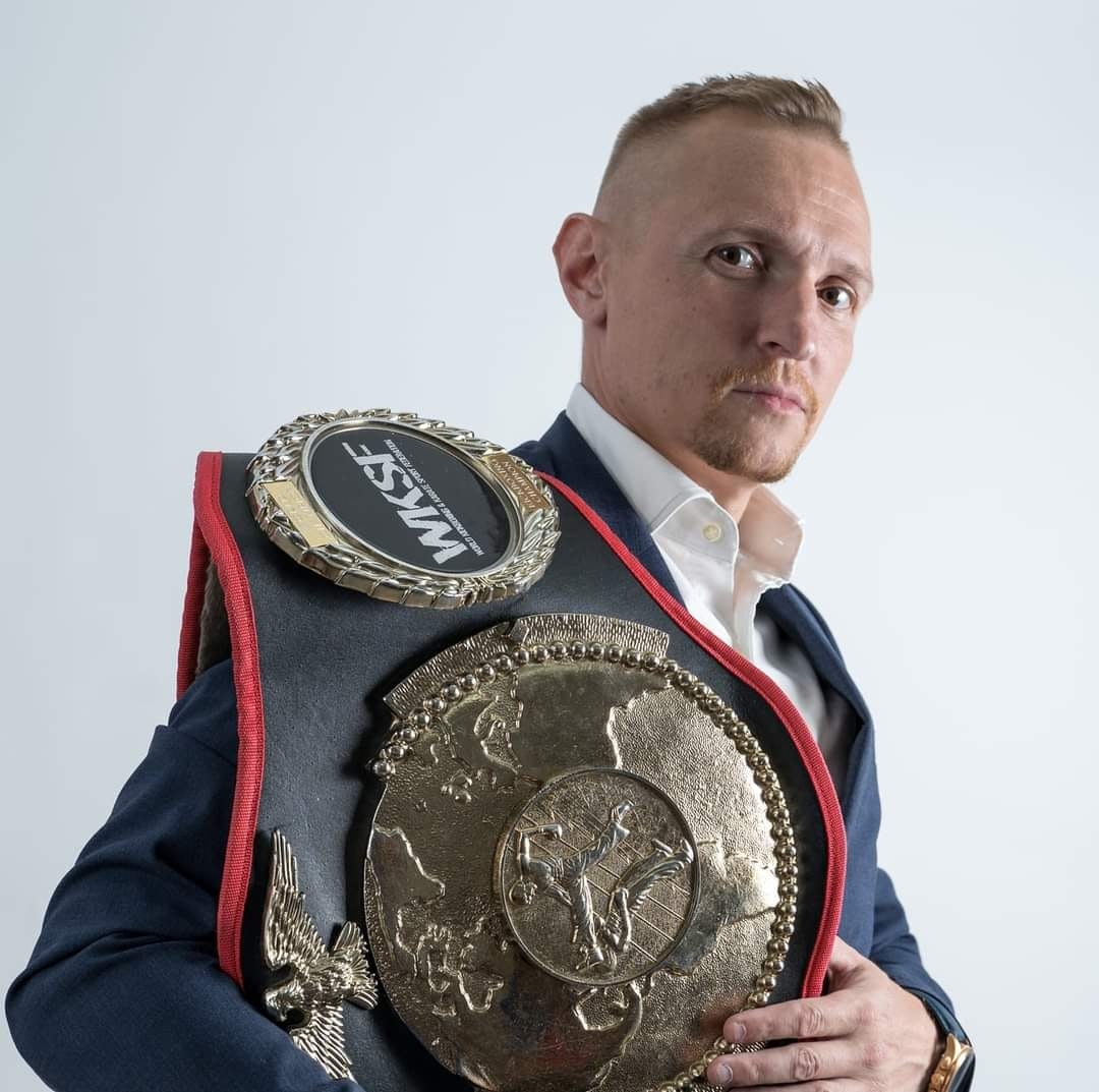 Piotr Bąkowski kickboxing